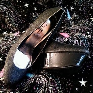 Anne Michelle size 9 shimmering platform stilettos